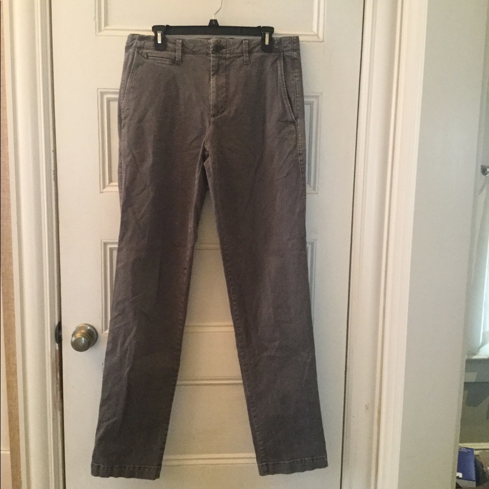 Men’s gray khaki pants